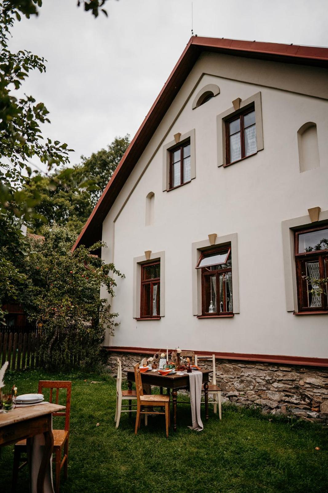 Hotel Restaurant A Penzion Na Cechach à Korouhev Extérieur photo